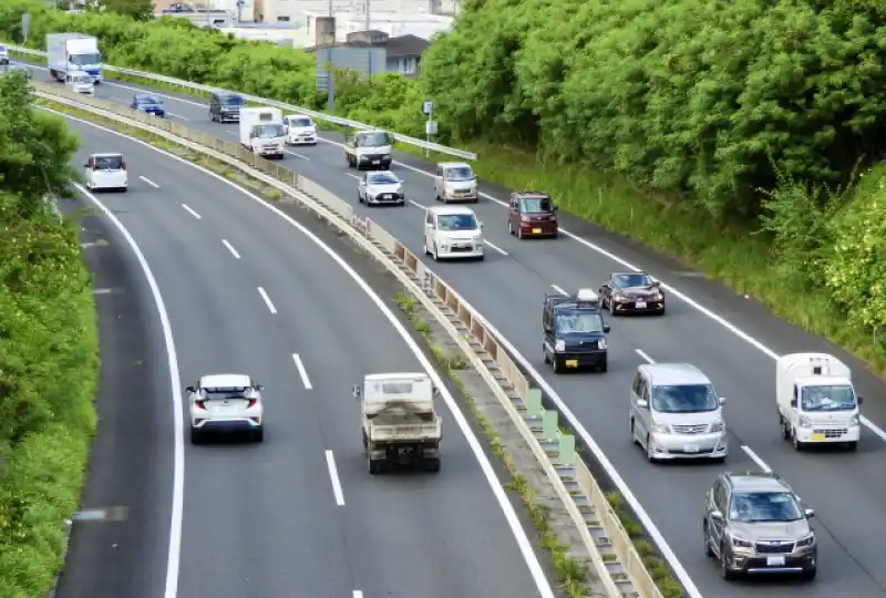 車線変更を練習している様子